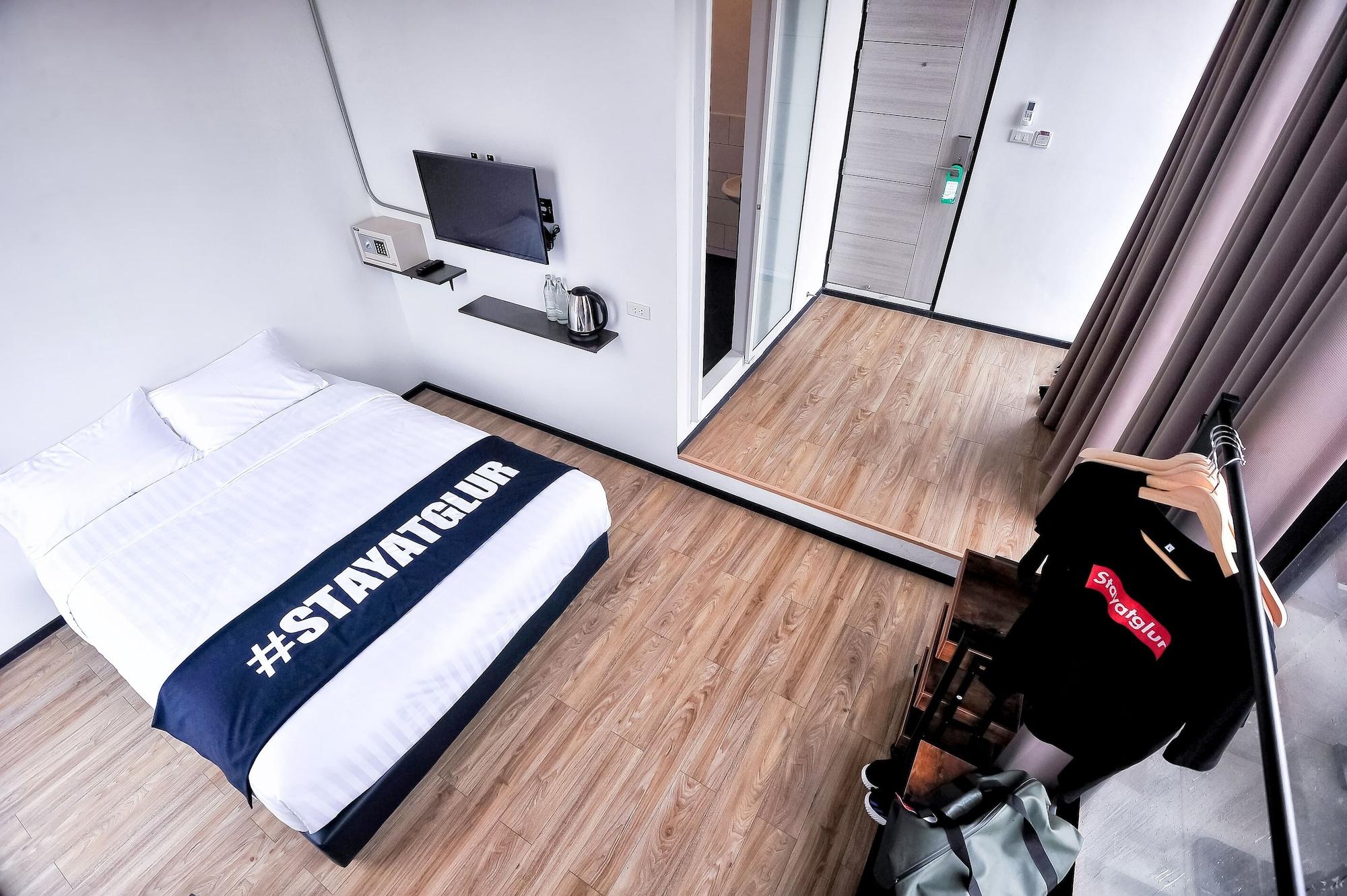 Glur Phuket Patong Beach Екстериор снимка