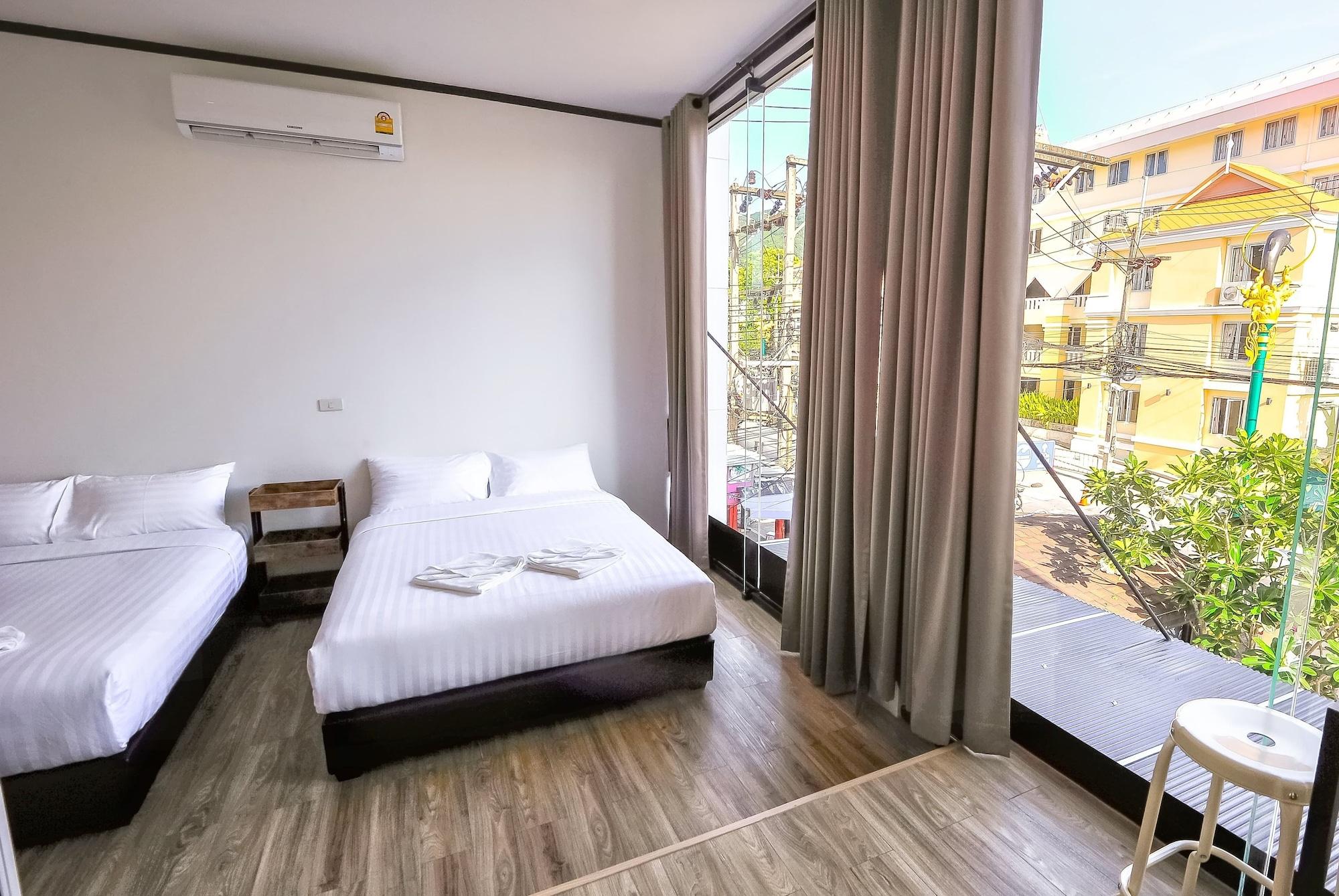 Glur Phuket Patong Beach Екстериор снимка