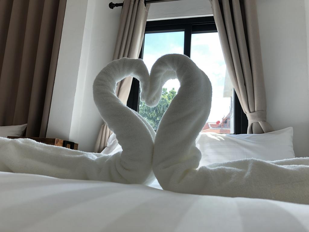 Glur Phuket Patong Beach Екстериор снимка