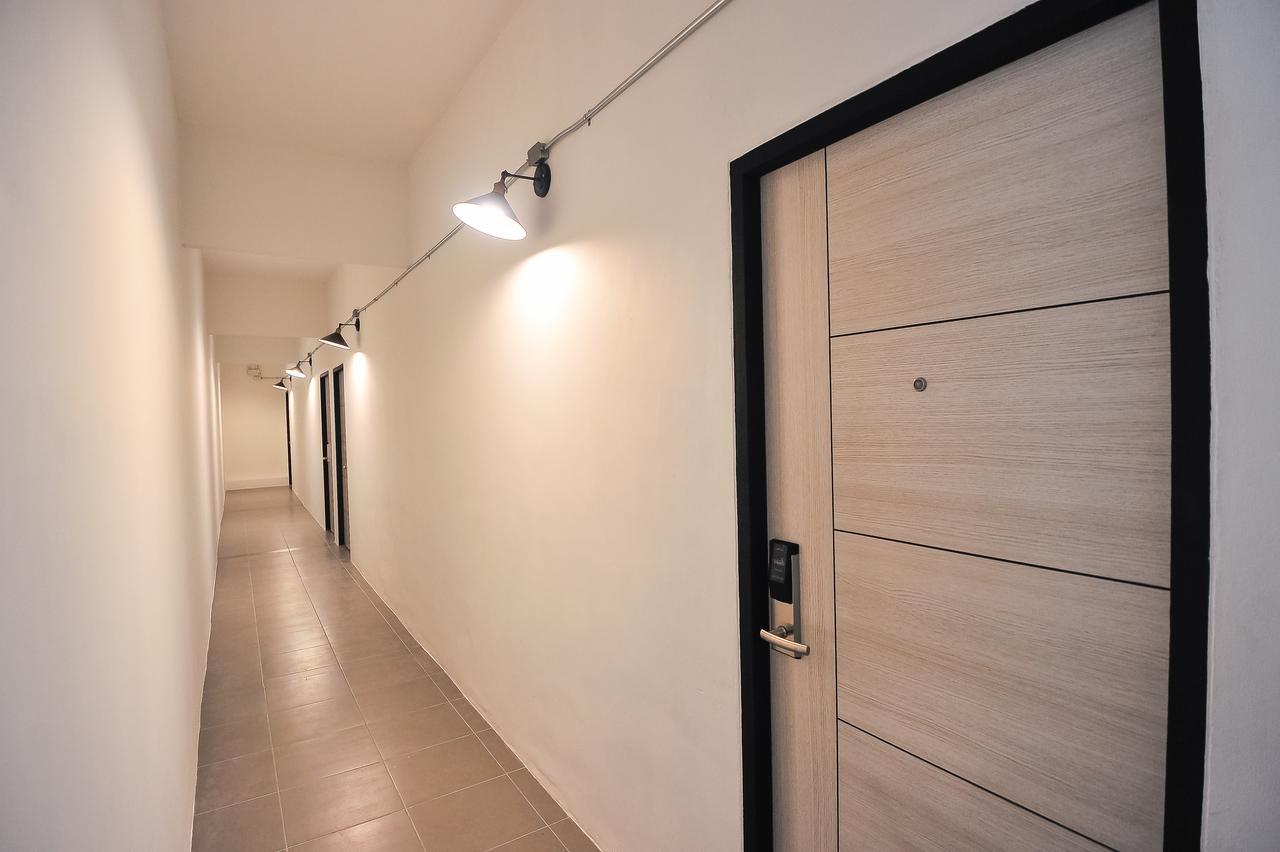 Glur Phuket Patong Beach Екстериор снимка
